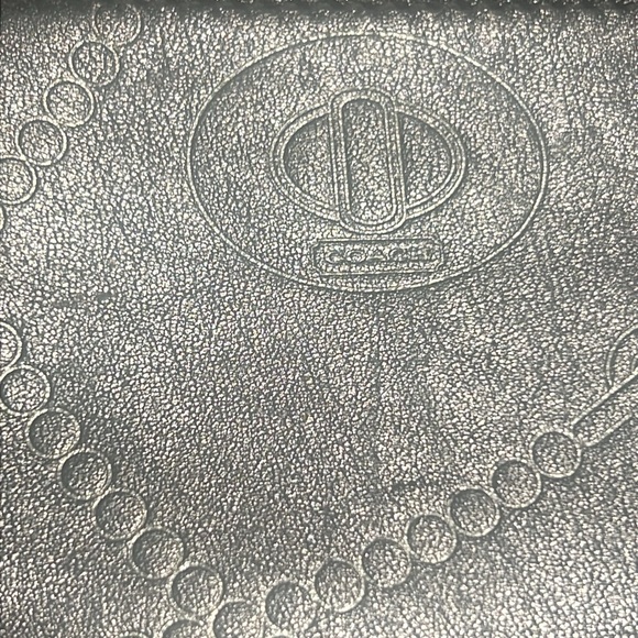 Coach gunmetal card holder - Picture 5 of 5